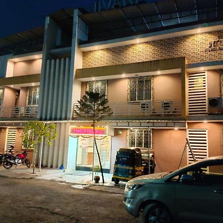 Hotel Nivara Nova Bombaim Exterior foto